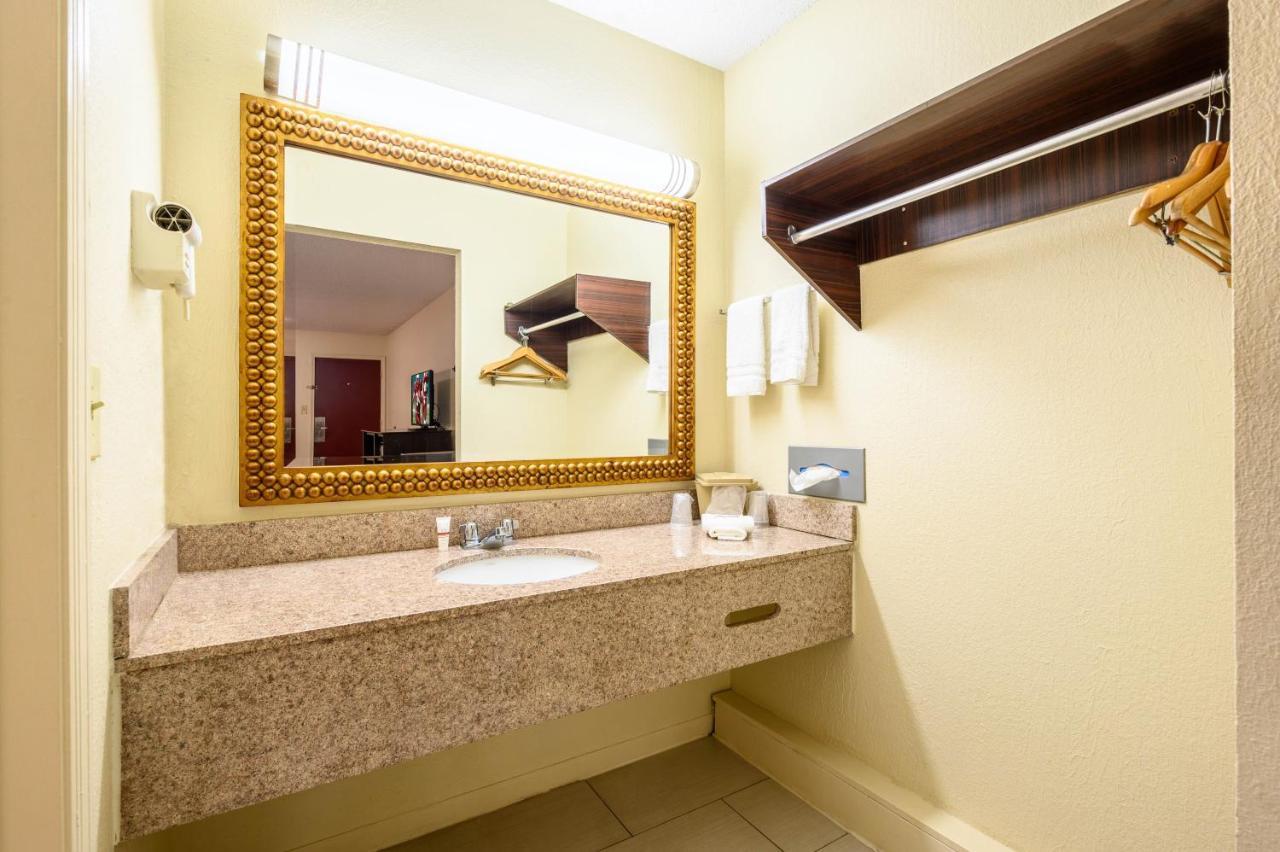 Red Roof Inn Sylacauga Esterno foto